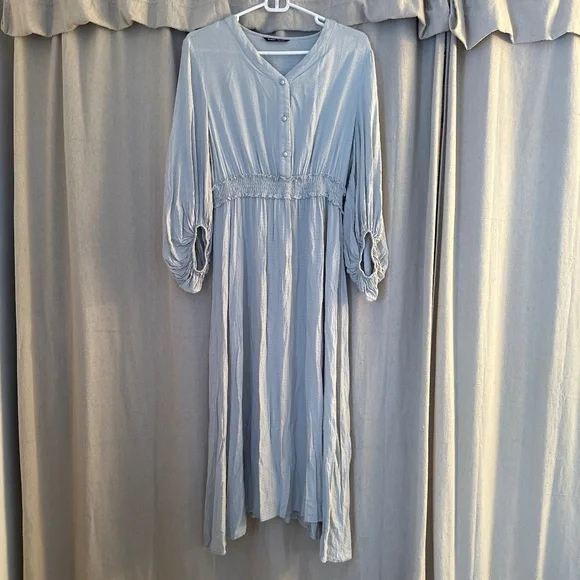 Dress - Picture 5 of 5